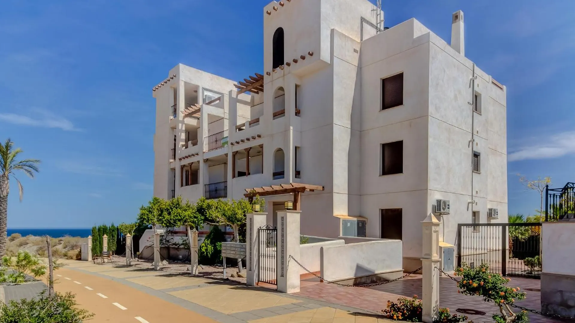 R2303 Pueblo Barea Vera Playa Almeria contacts
